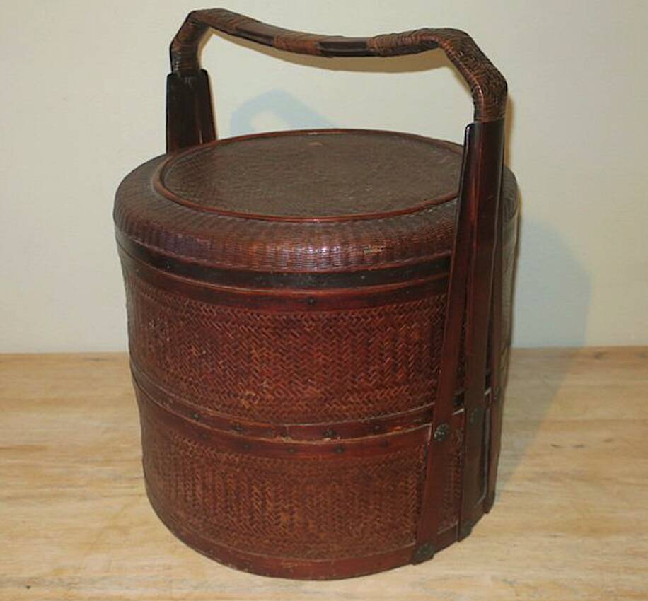 Antique basket in wood and rattan with 3 sections, 1900