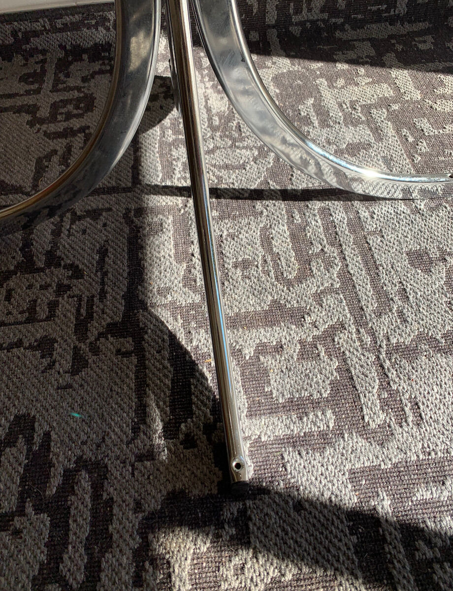 Round table in Italian smoked glass