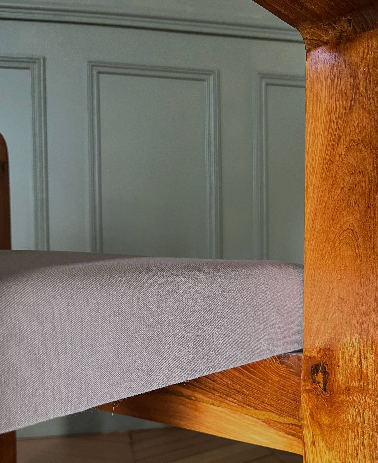 Paire de fauteuils dans le style d'André Sornay