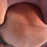 Pink velvet toad armchair