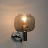 Paire d'appliques murales métal chromé et globe verre fumé, seventies