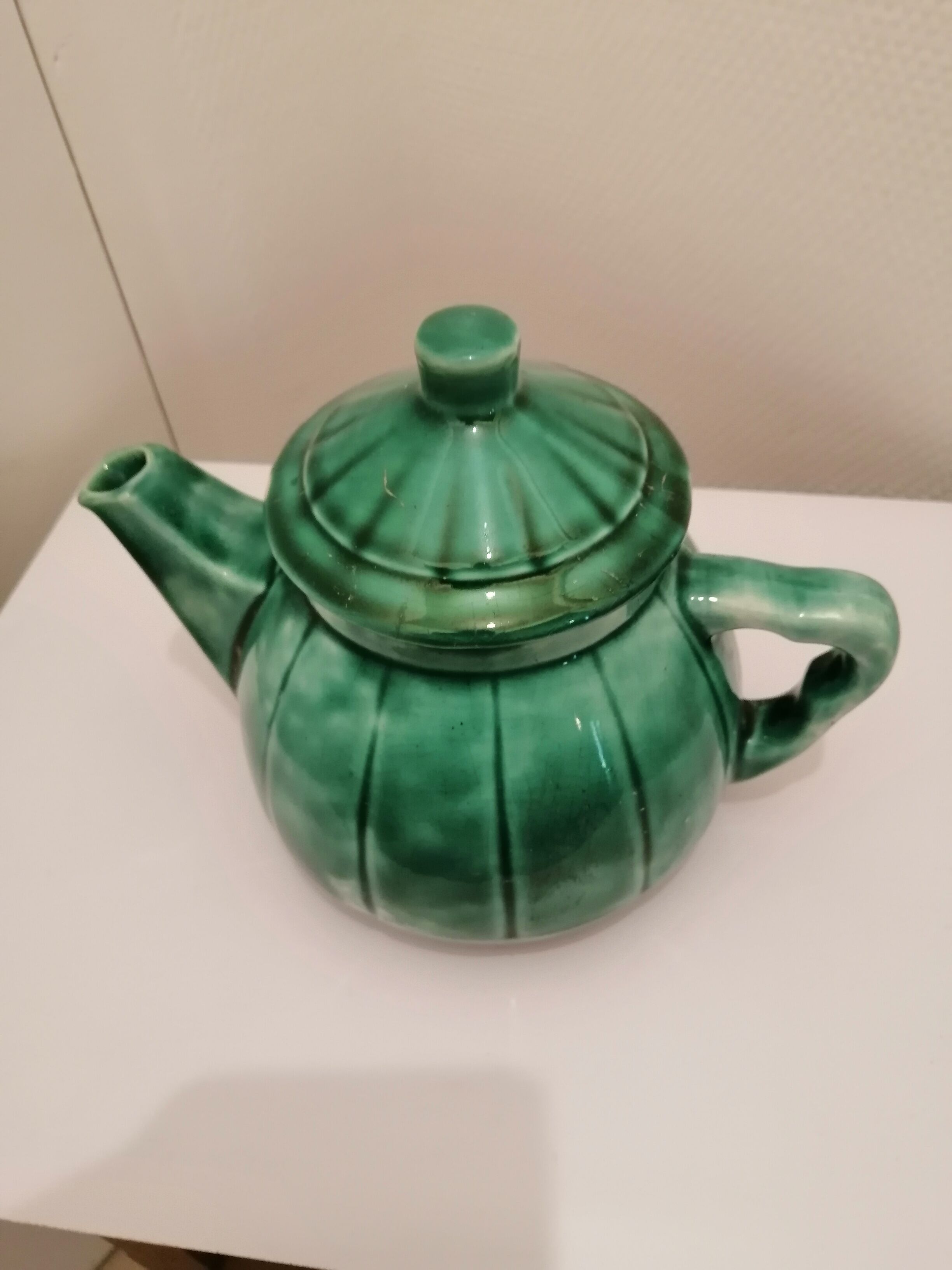 Theiere in vintage ceramic