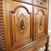 Cabinet de style Renaissance Revival en noyer, 1900