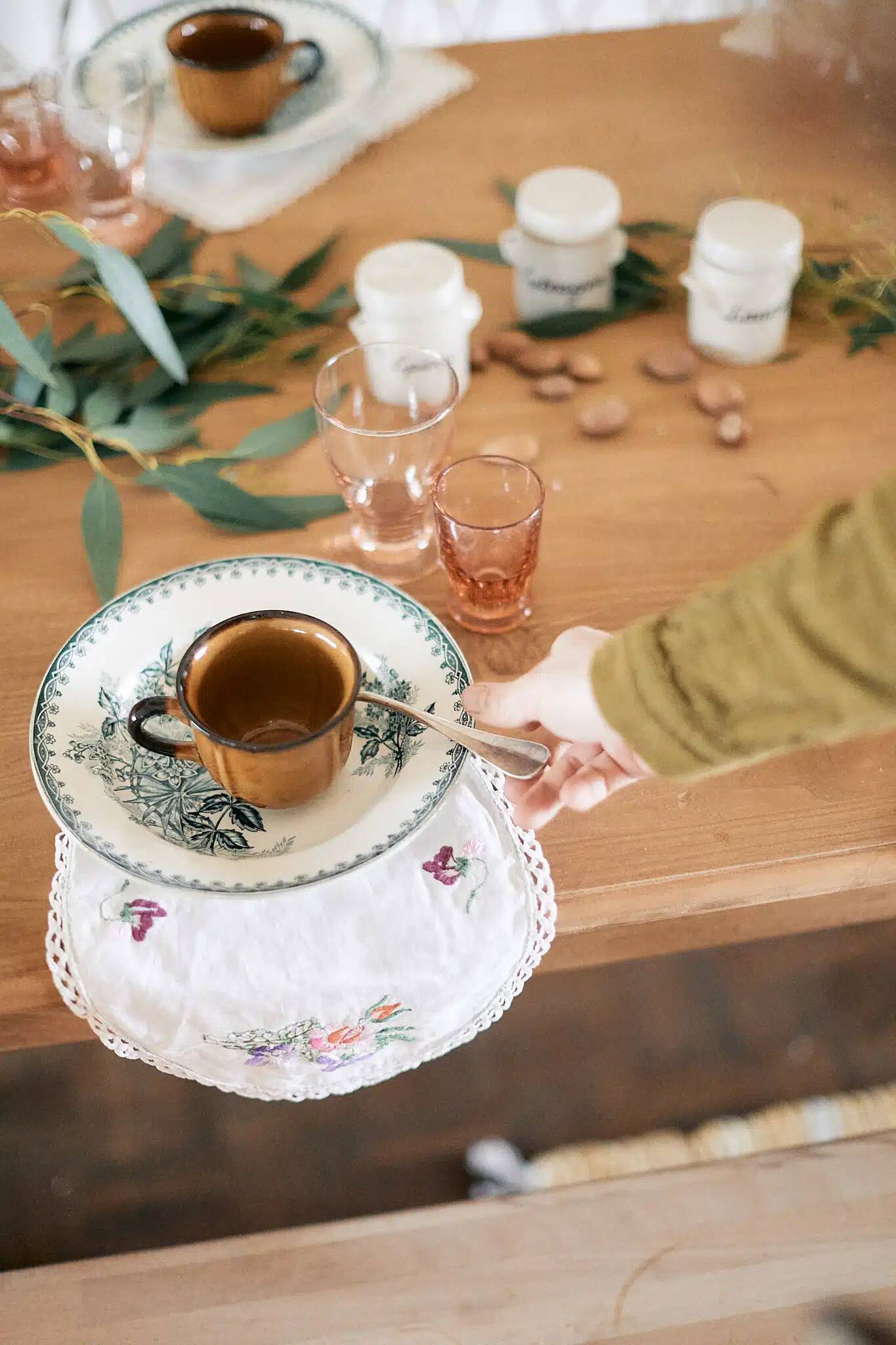 Set of 5 camel coffee cups "Arum"