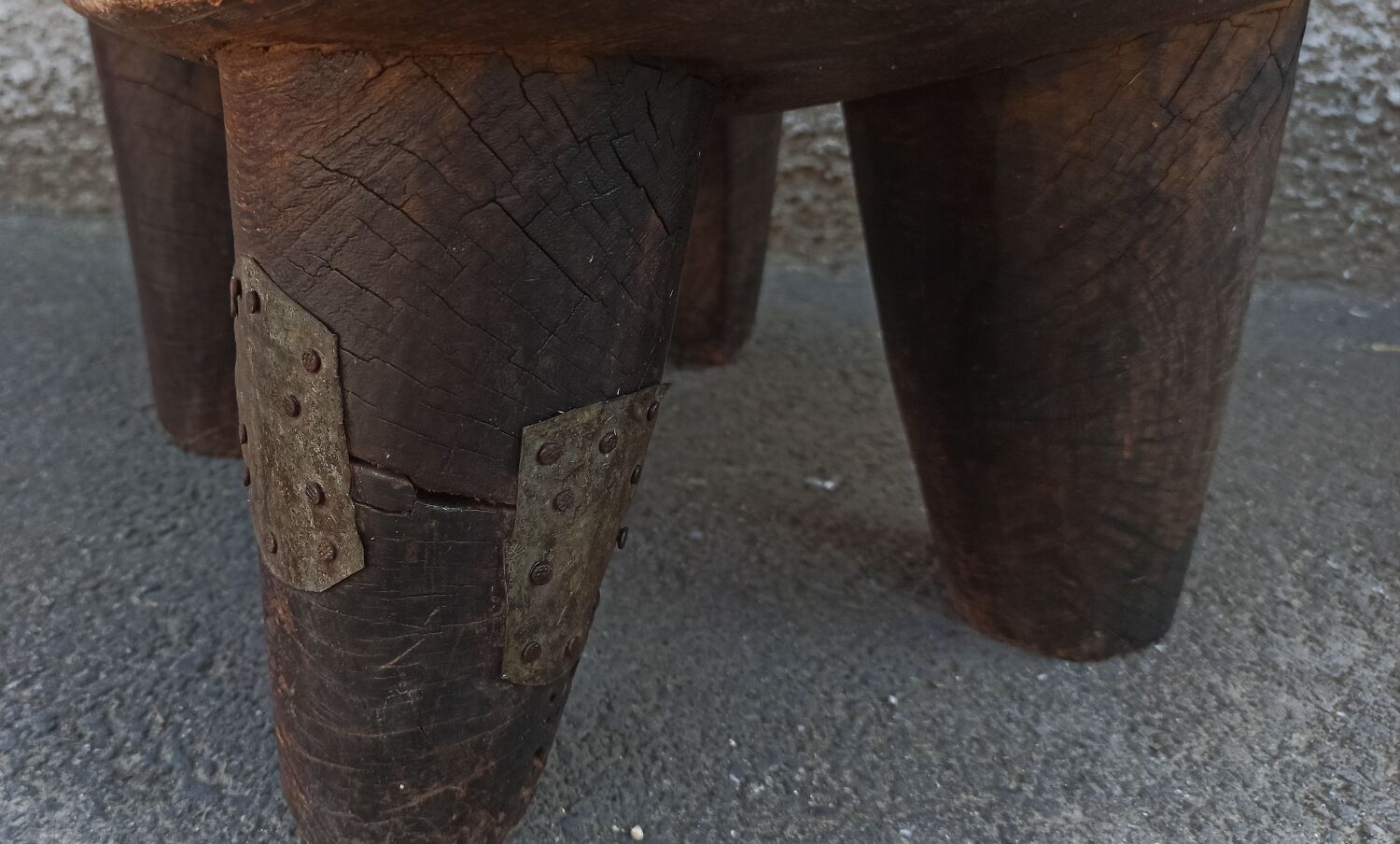 Antique wooden stool. Senufo African art from Côte d'Ivoire.