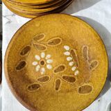 8 assiettes plates La Roue Vallauris