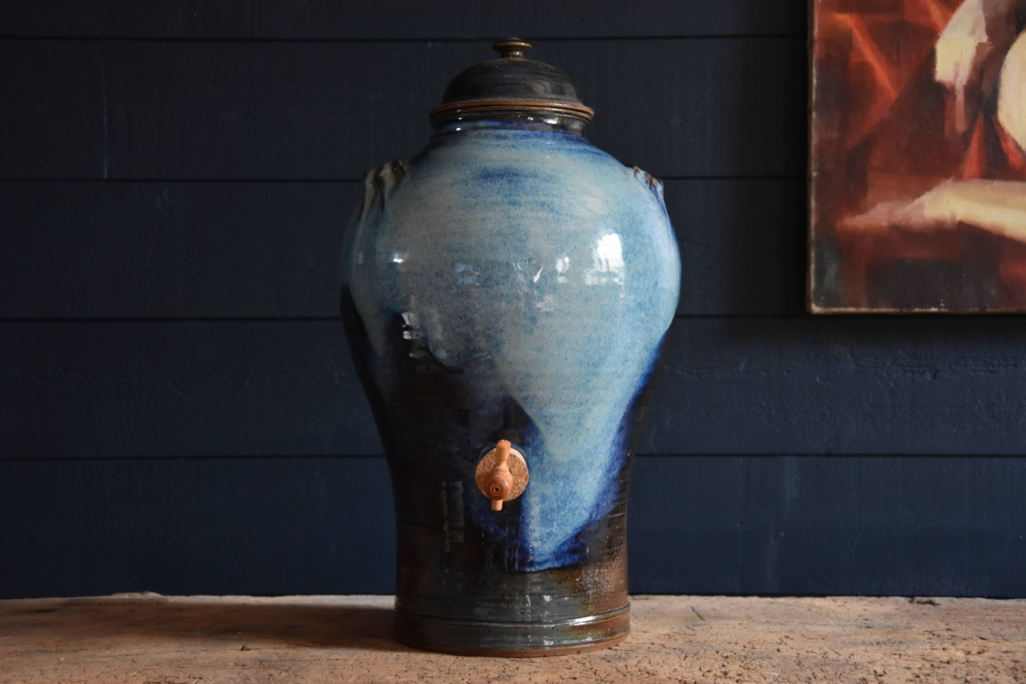 Vinegar maker in blue flamed sandstone