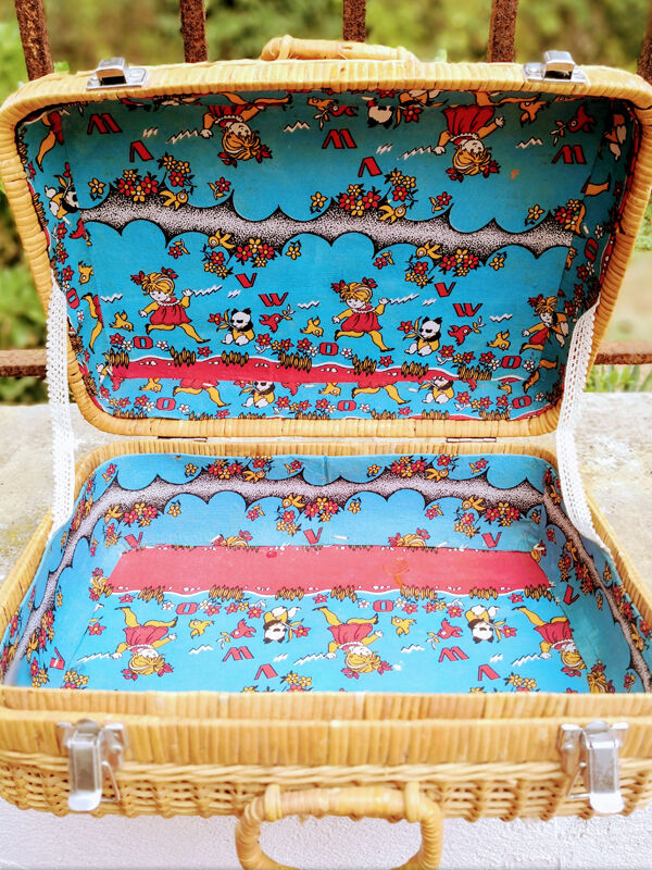 Wicker suitcase