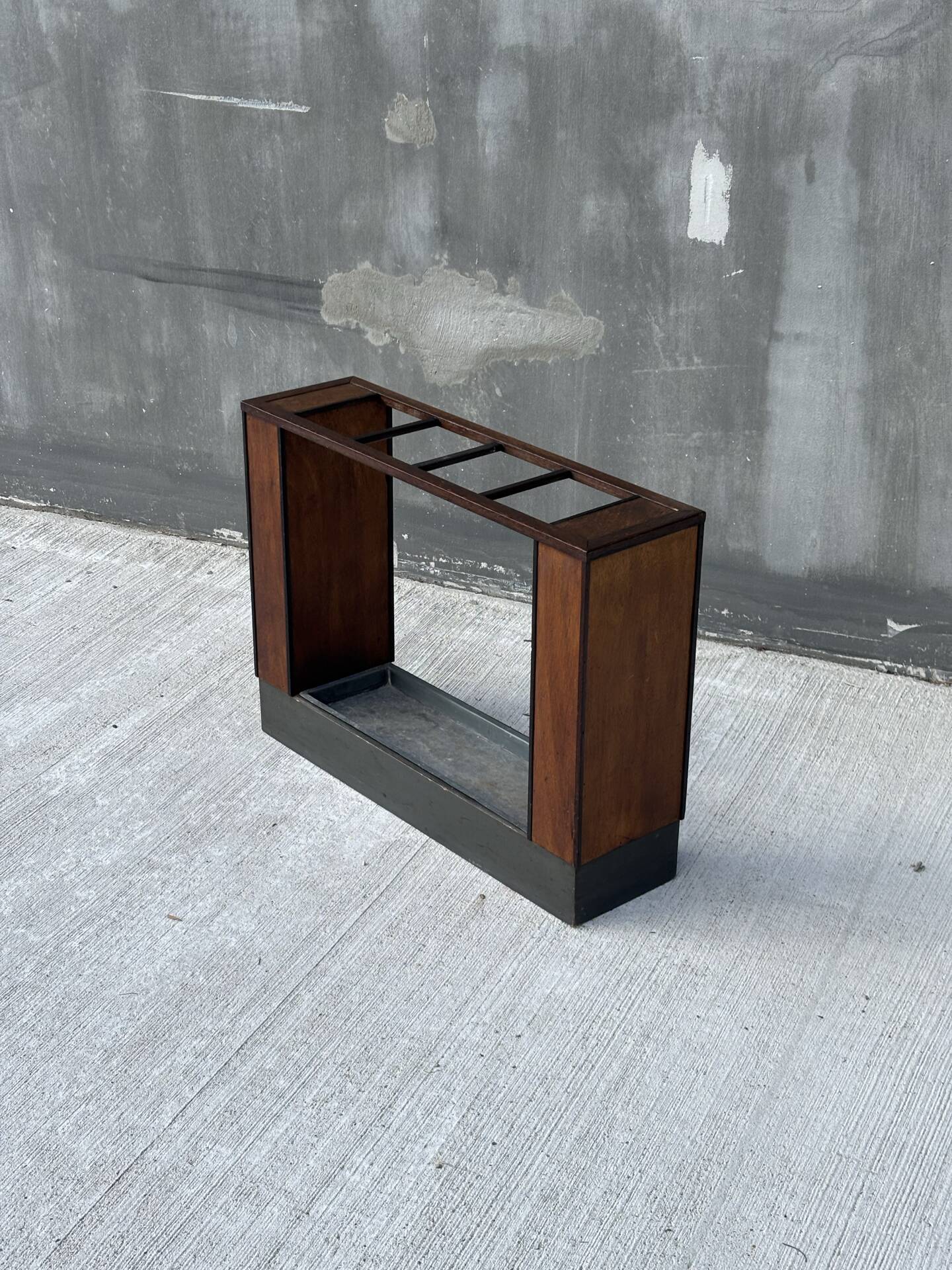 Vintage Art Deco umbrella stand in wood & metal – c. 1930–1940