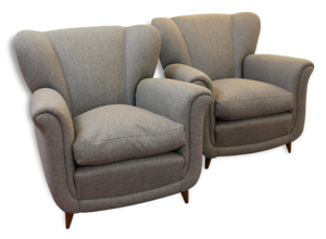 Paire de fauteuils italiens