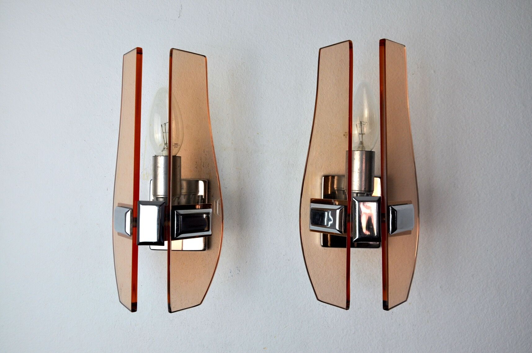 Pair of Veca Rose wall lamps, Murano glass, Italy, 1960