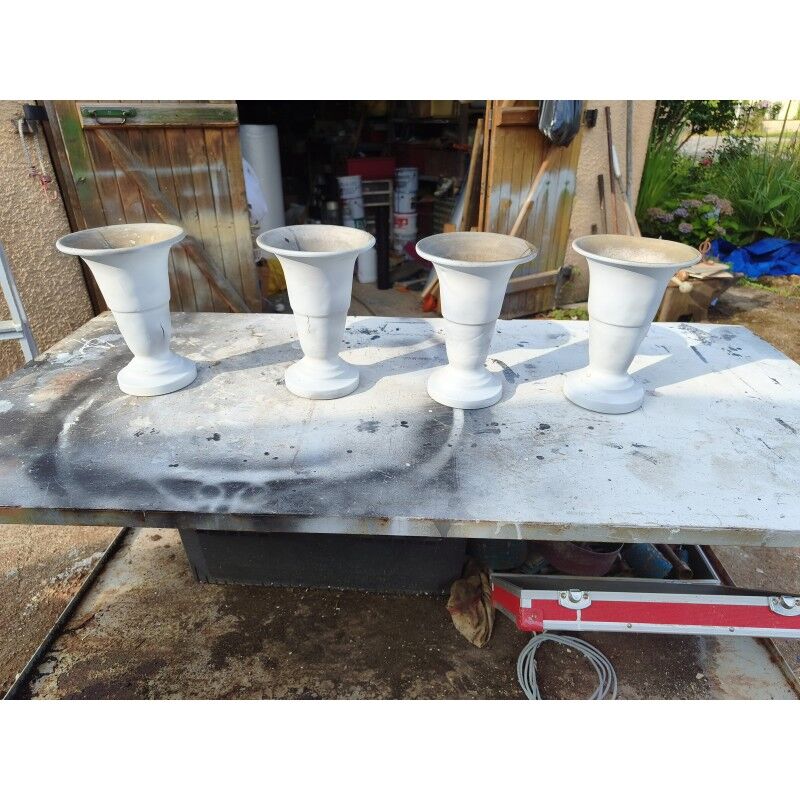 4 aluminium vases