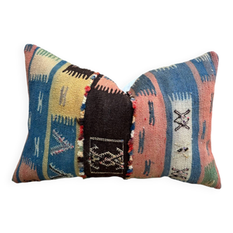 Beautiful vintage Berber Kilim cushion from Morocco