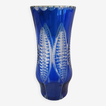 Vase vintage verre taillé bleu circa 1920