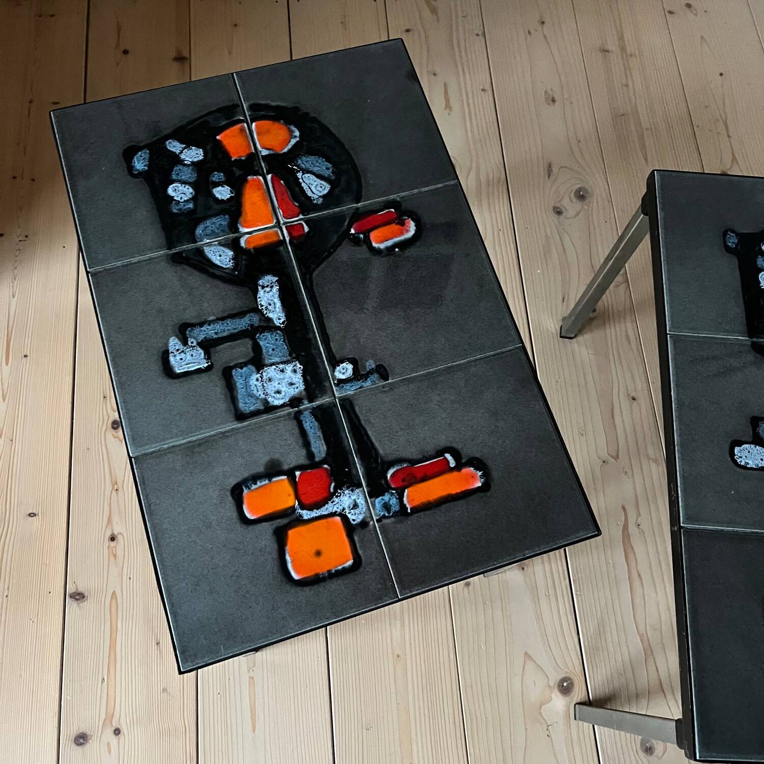 Paire de tables d’appoint carreaux Belarti