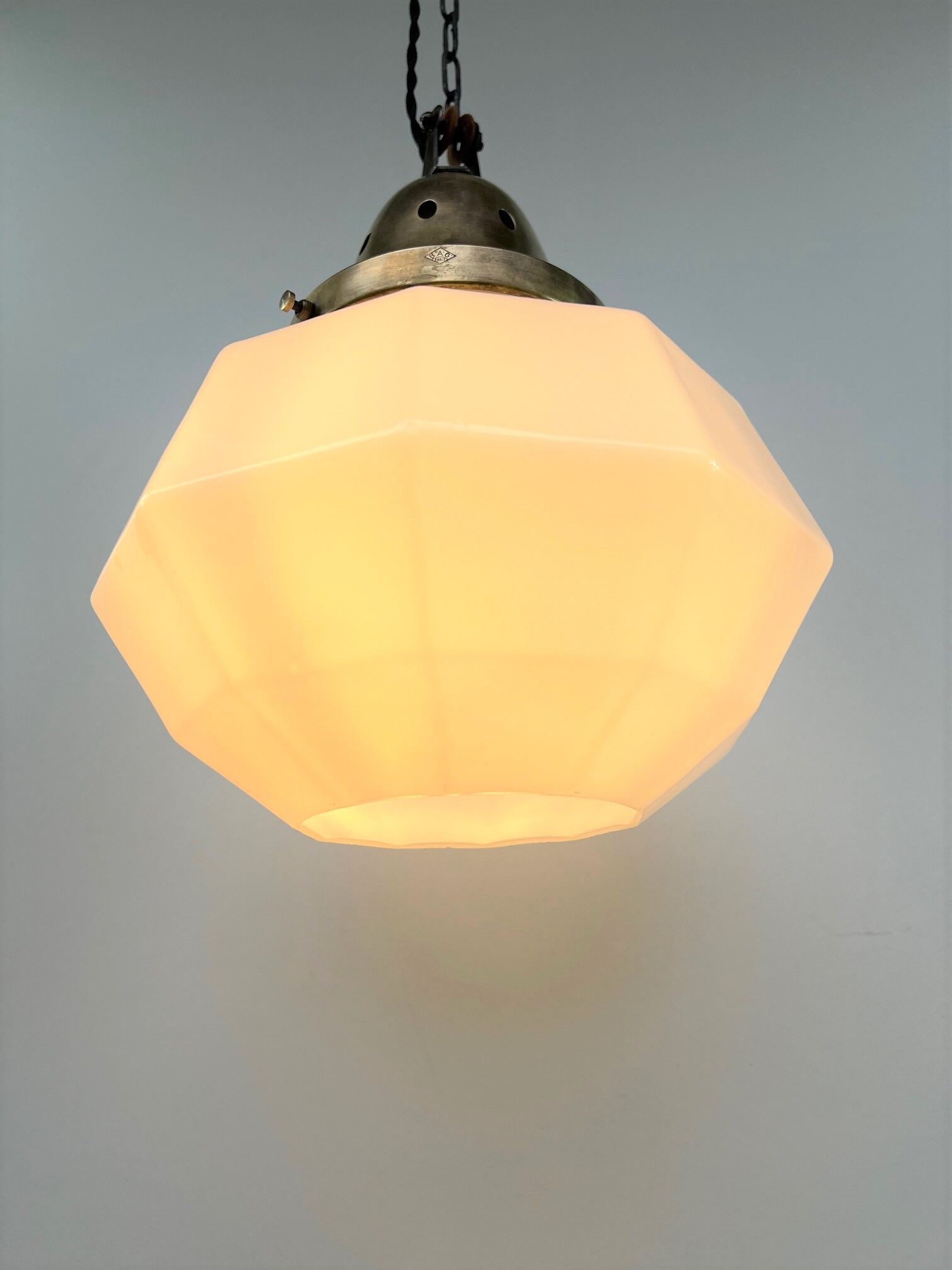 Hanging bag paris 1920 1930 opaline brass