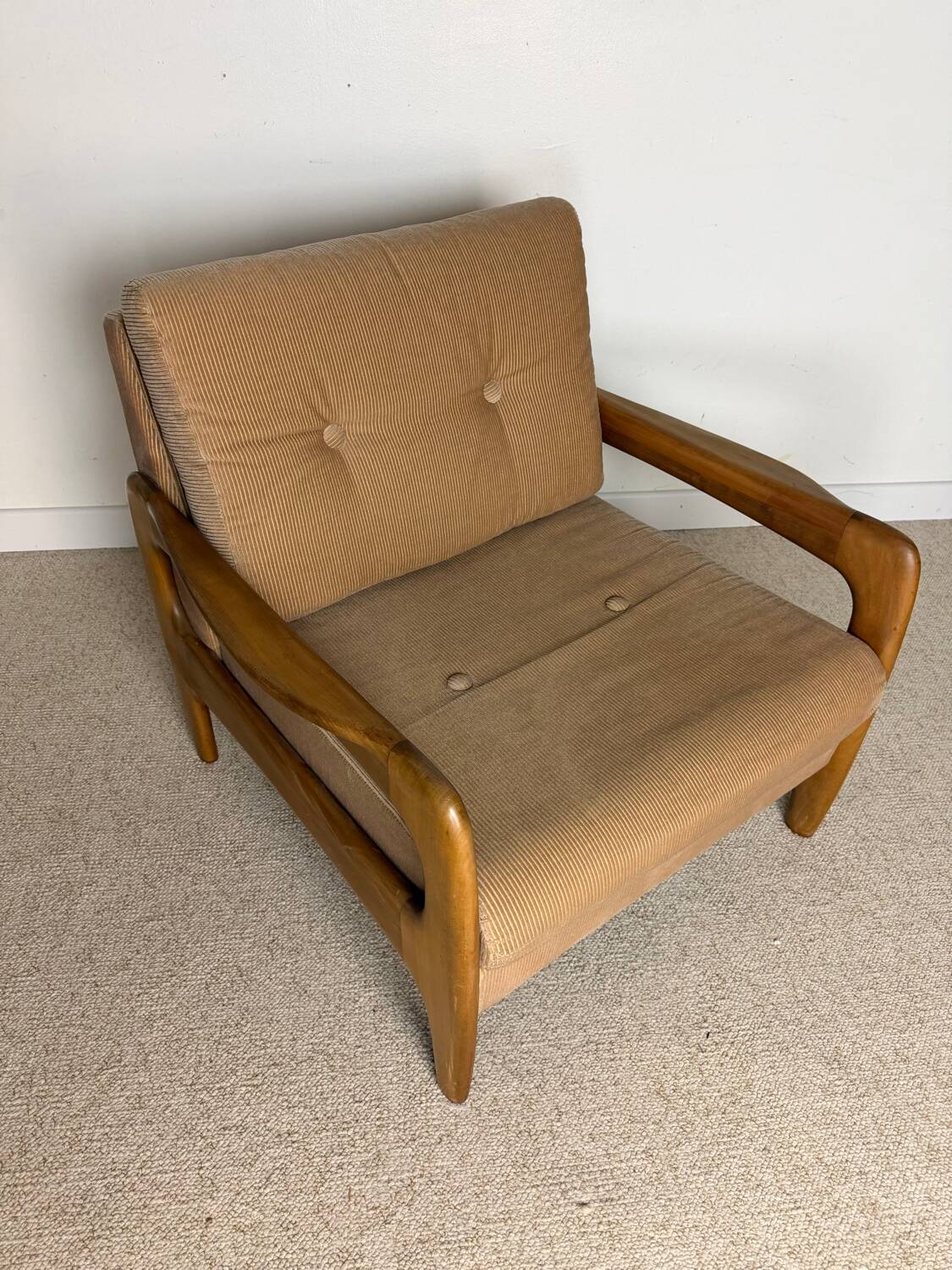 Vintage armchair – 1980s – Beige corduroy
