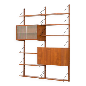Scandinavian vintage shelving wall unit with a bureau and bar cabinet, Den