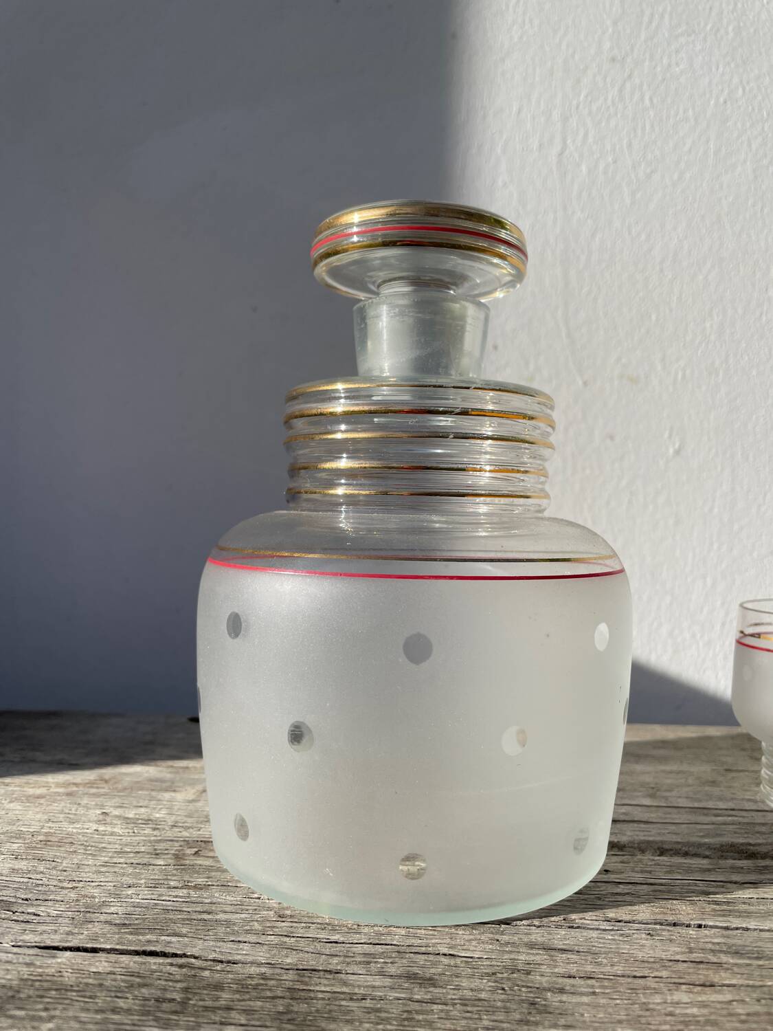 Carafe à liqueur en verre 1950 à pois signé art deco Tchécoslovaquie