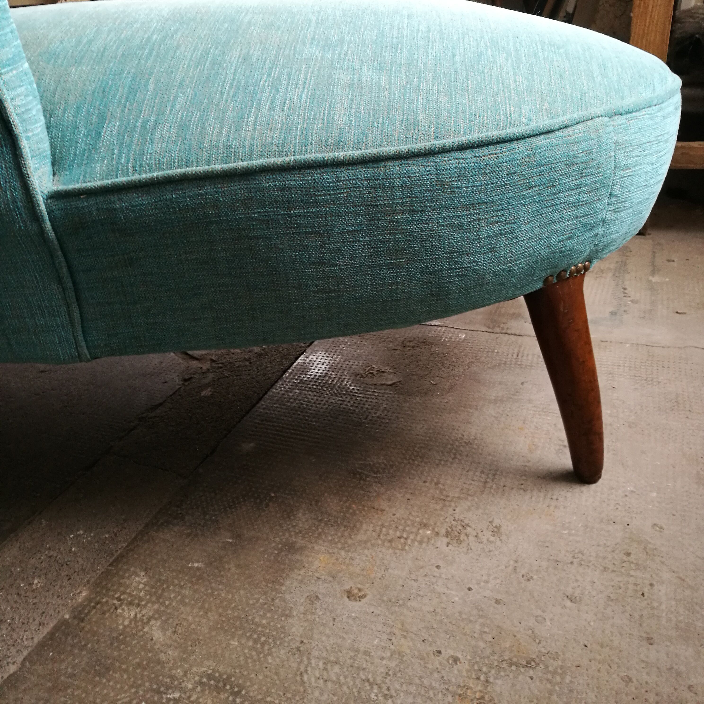 Meridian, velvet bench