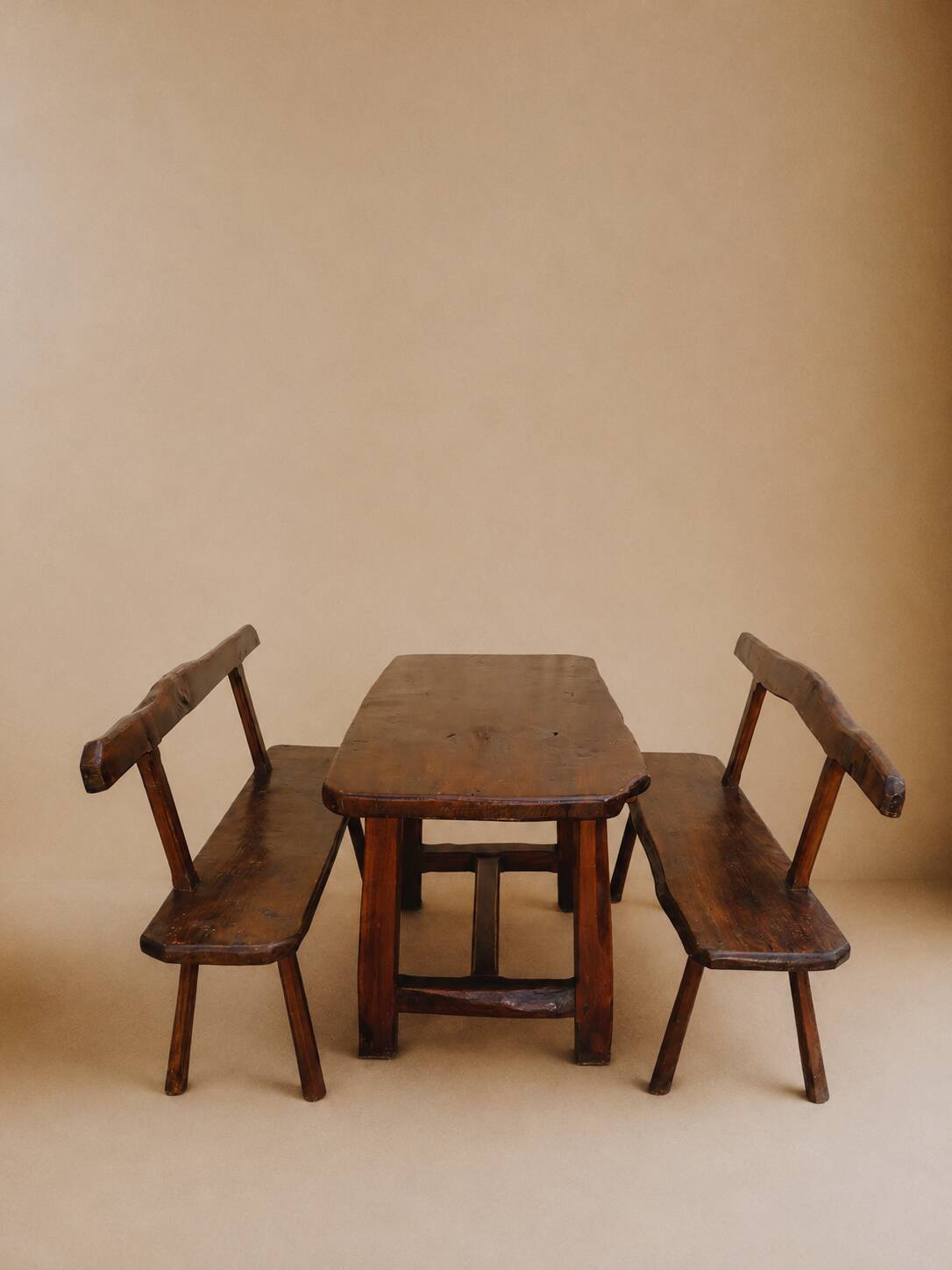 Dining table + 2 brutalist benches in vintage 1950s elm.