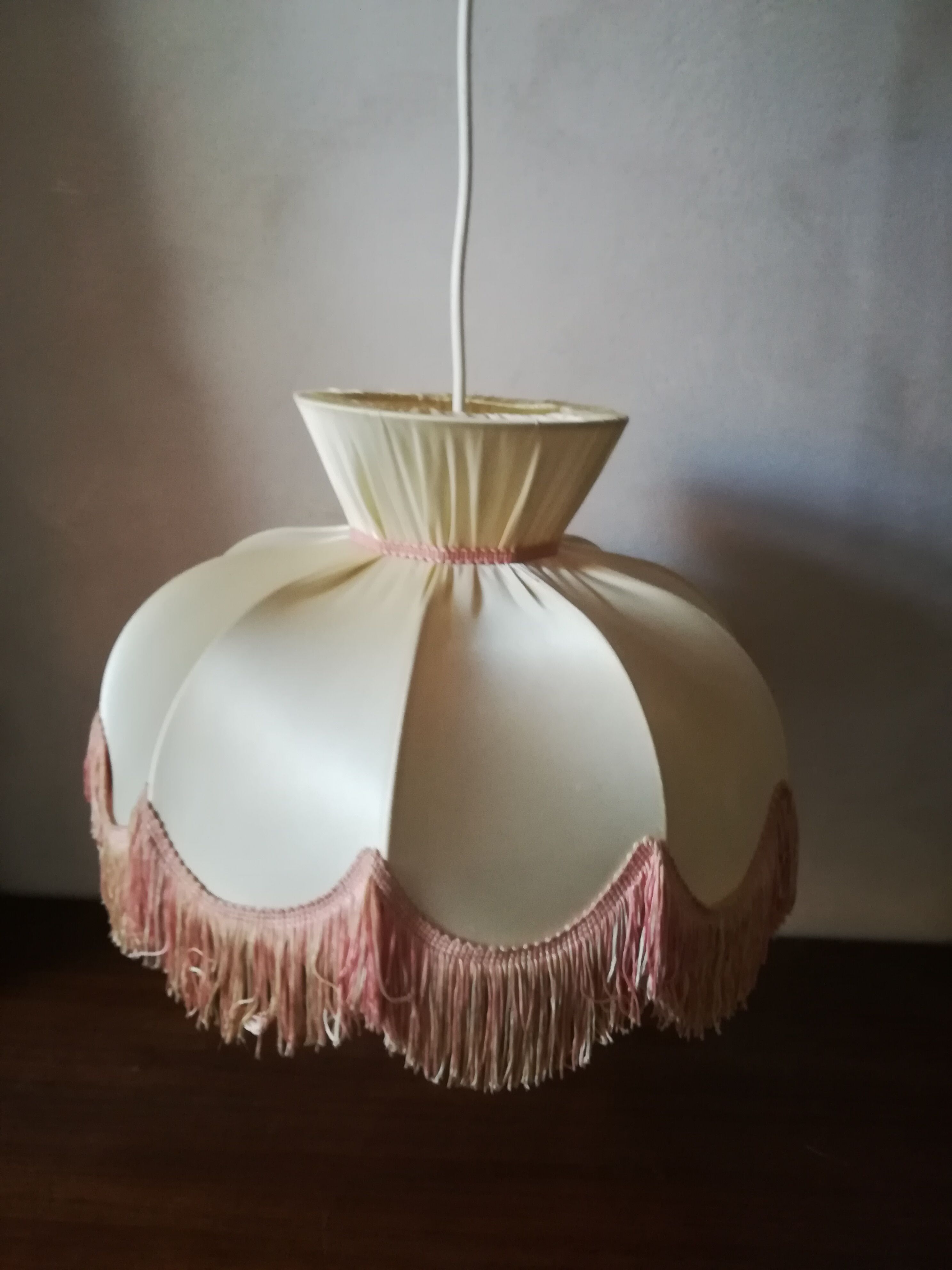 Bohemian fringed suspension