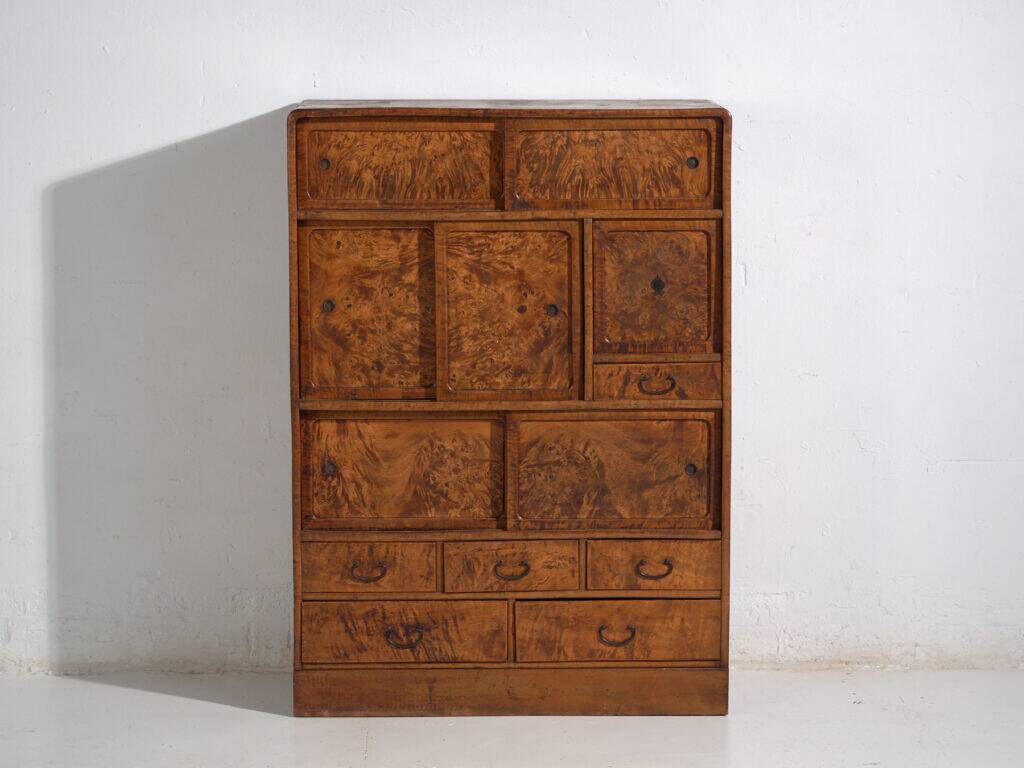 Ancient Japanese tansu of the mizuya-dansu type – Taishō/Showa period (circa 1910-1940)