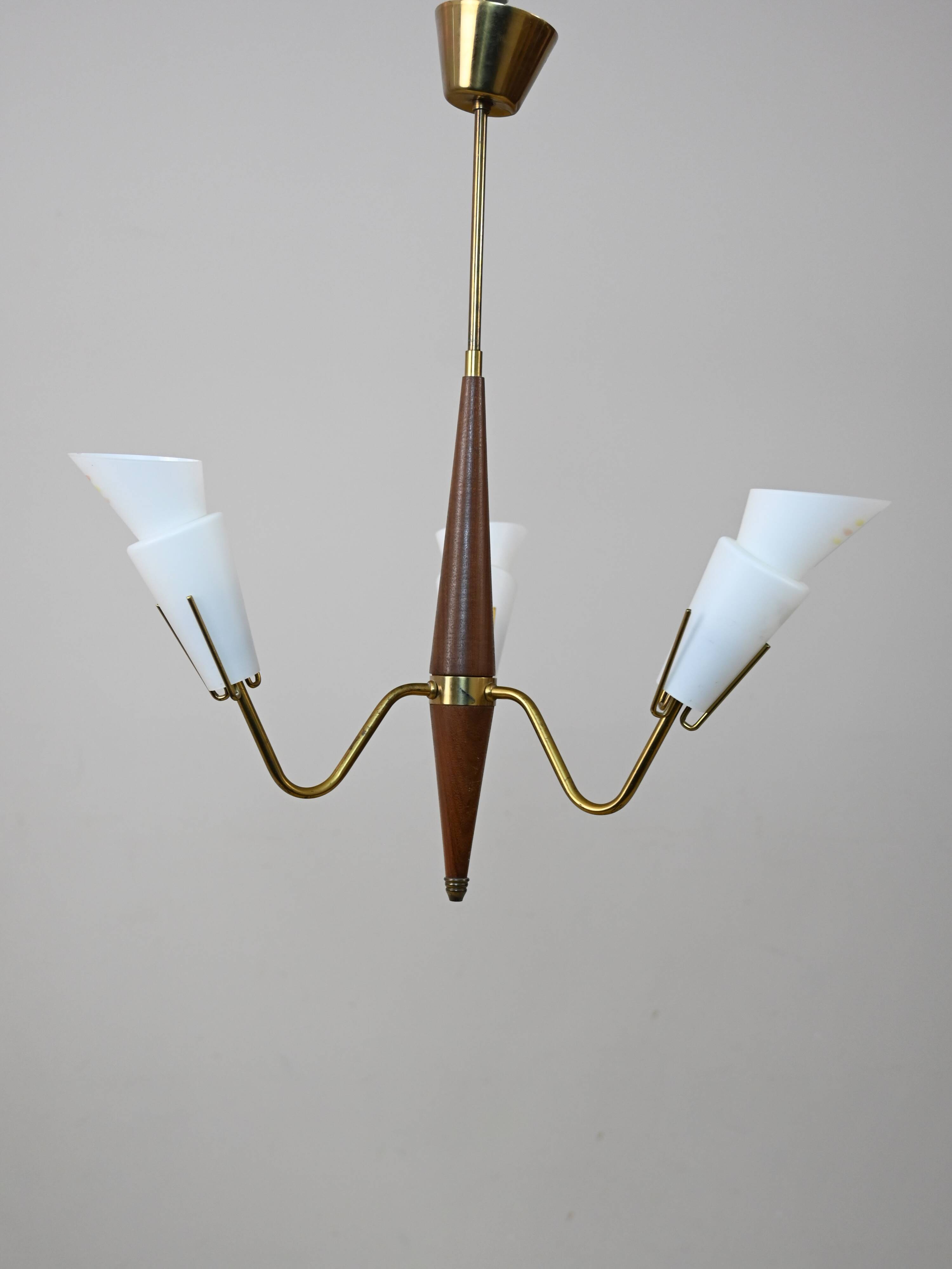 Vintage pendant light with opaline