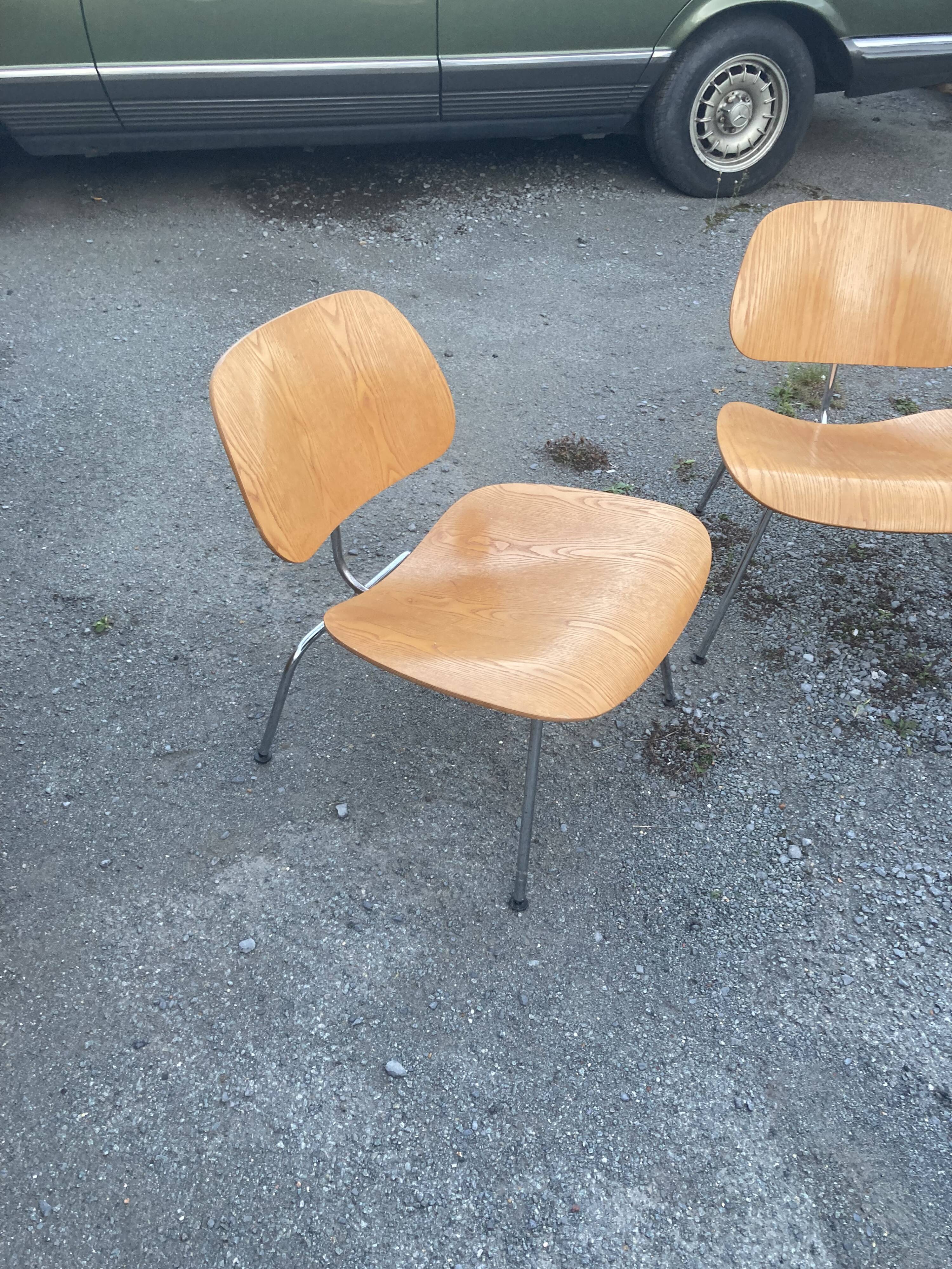 Chaises Charles Eames