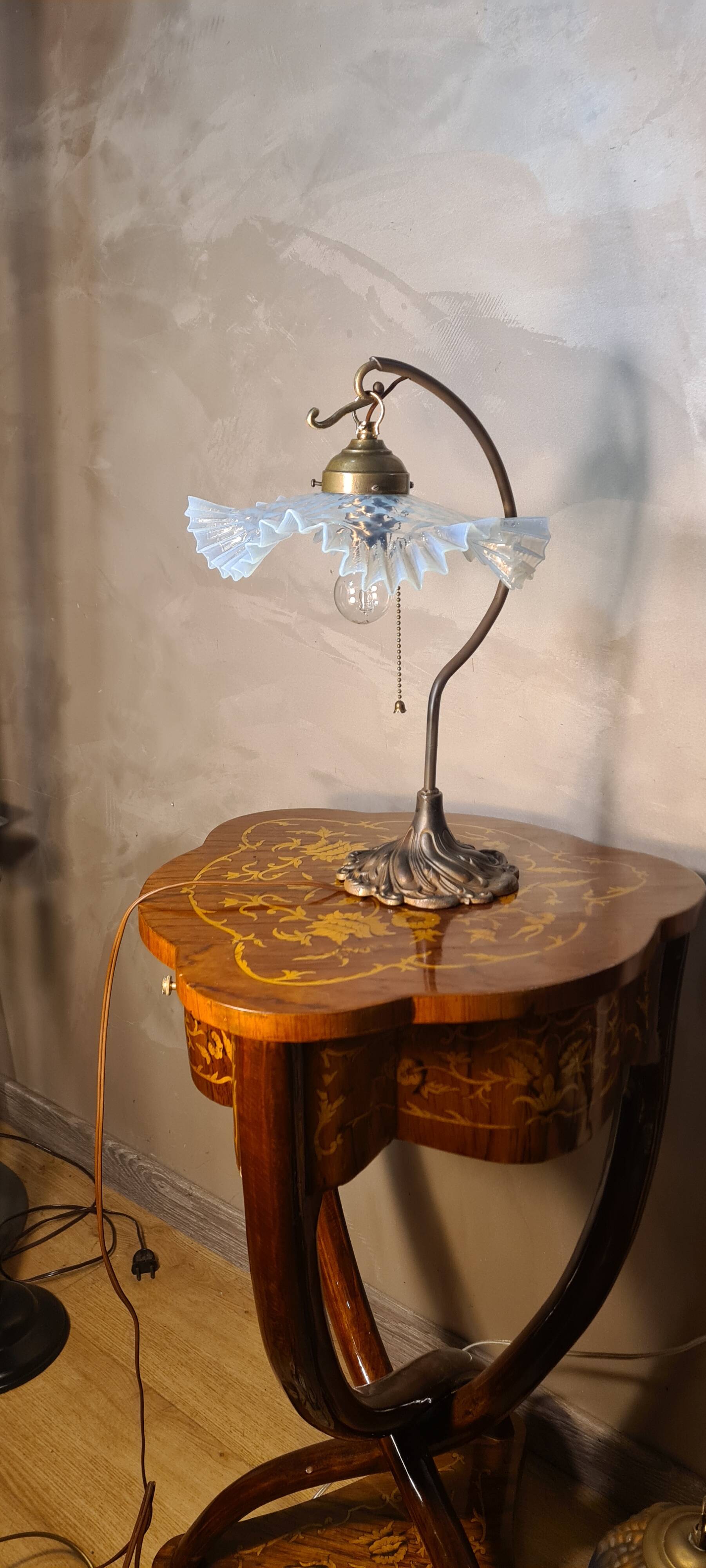 lamp made of cast steel and brass, 41x26 cm, opalescent glass shades