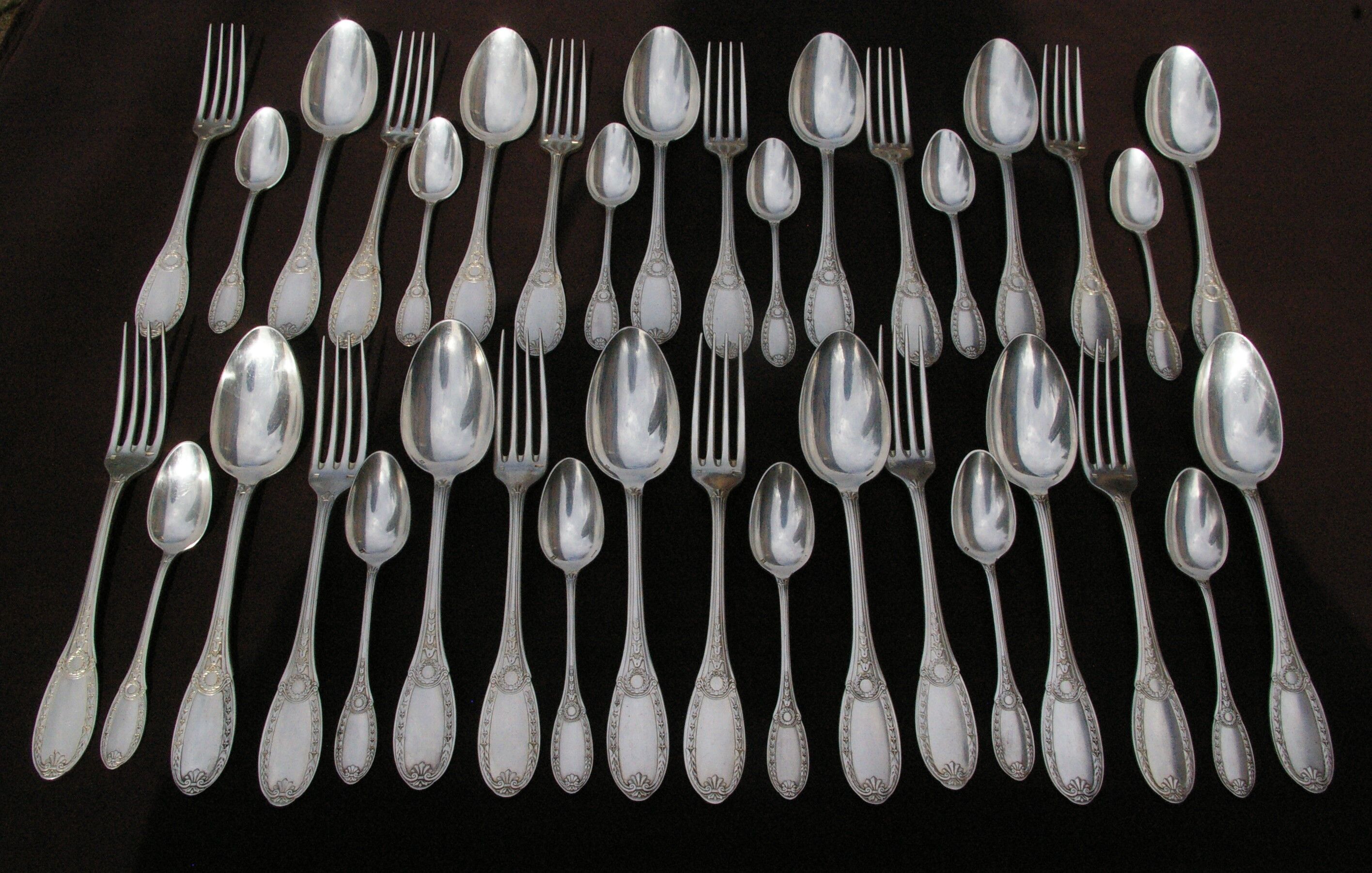 Housewife 37 pieces in silver metal Empire style