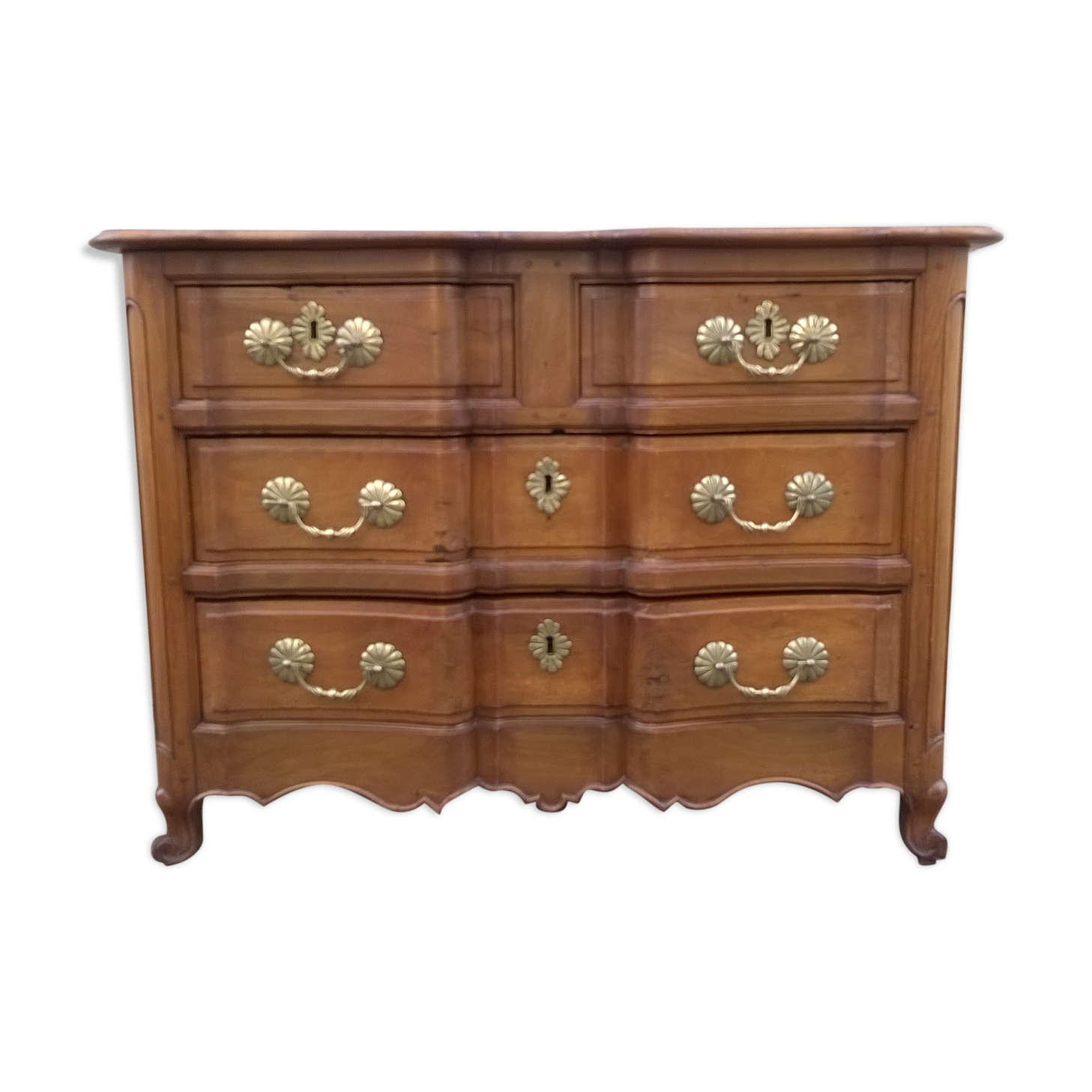 Commode arbalète en noyer XVlle, Louis XV