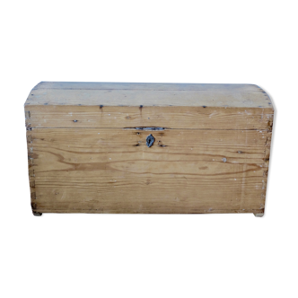 German-made pine bulging chest early in the 20th century