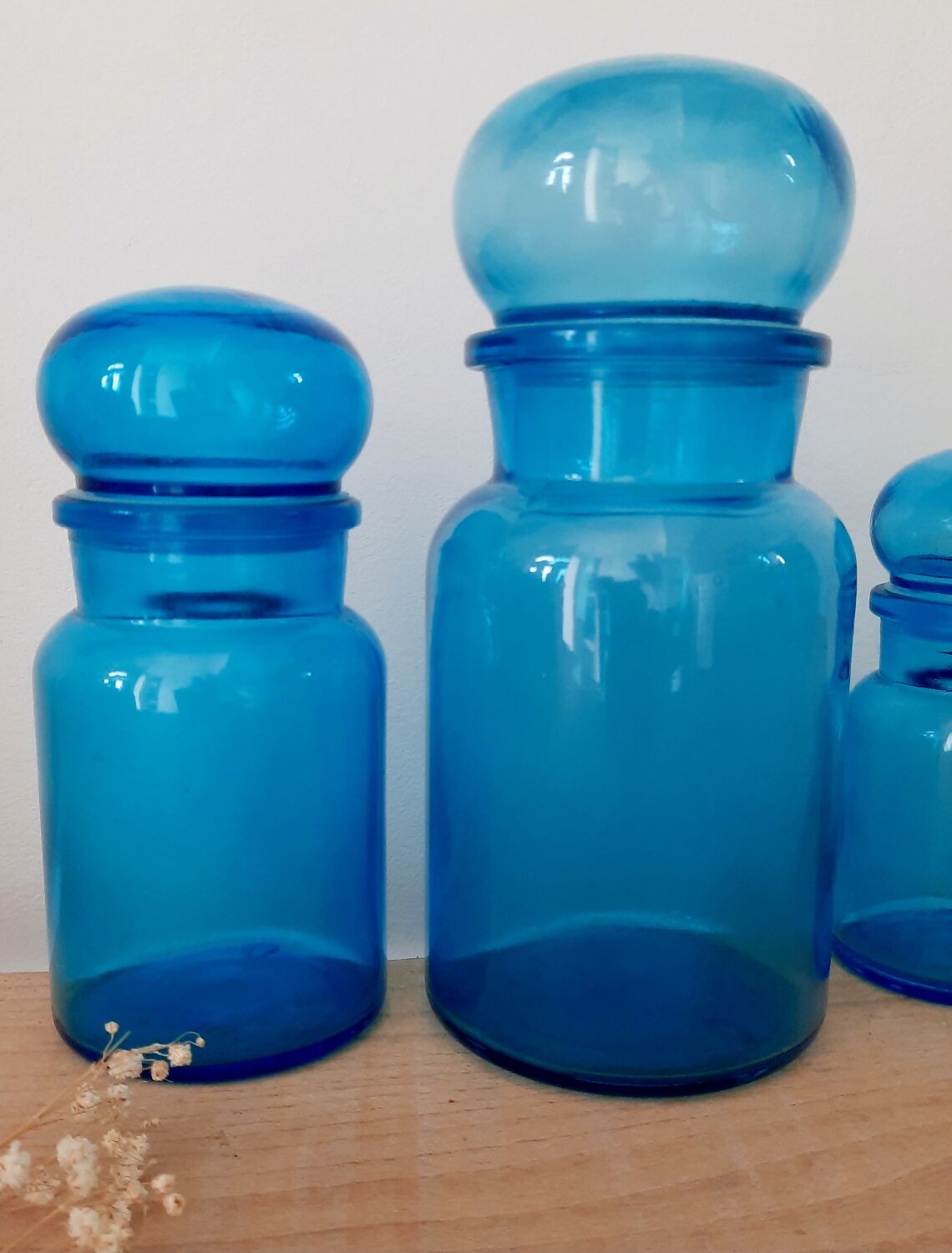 Apothecary glass jar