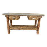Establishment, counter, wooden and zinc serving table.