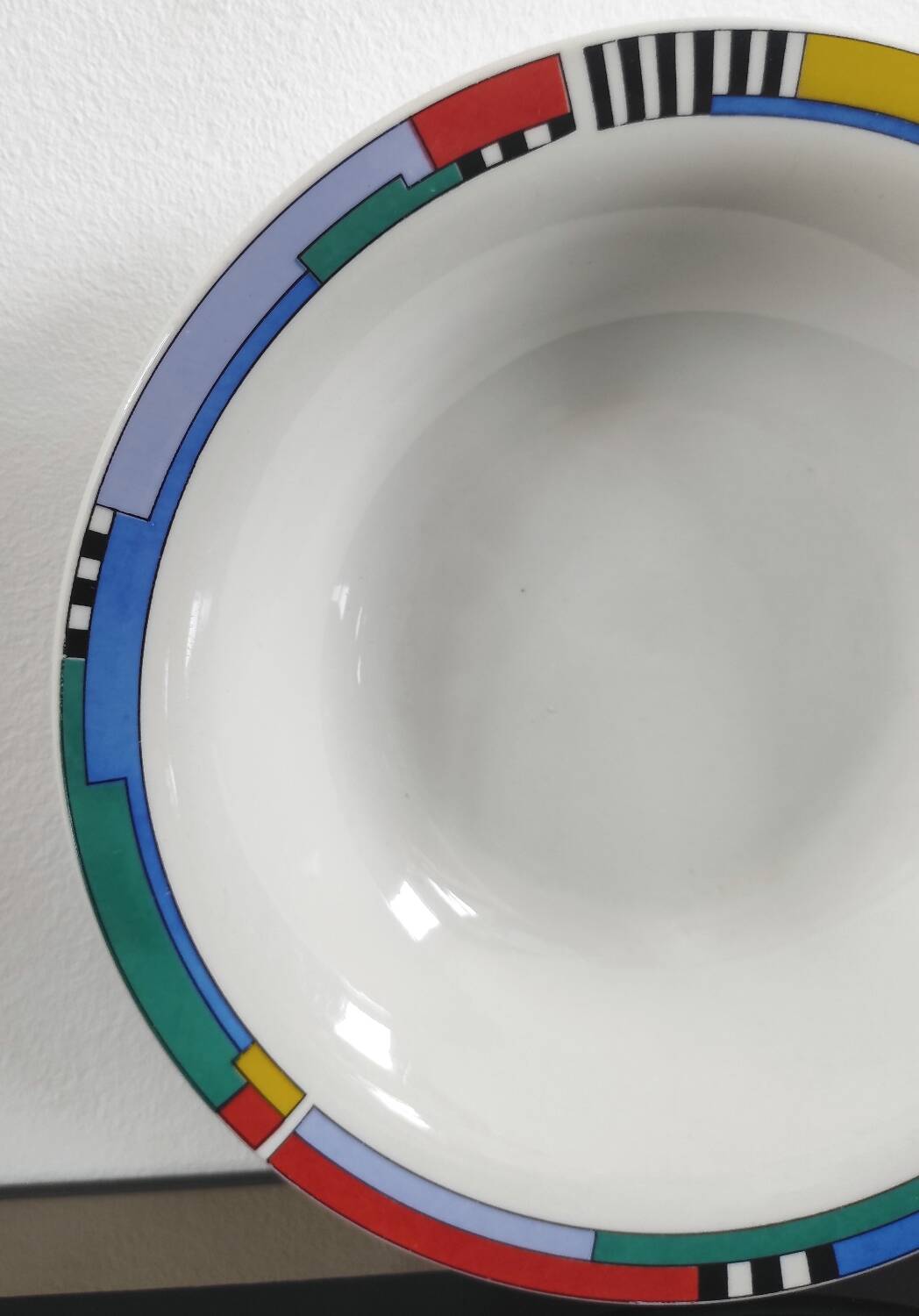 Set of 4 vintage Memphis style deep plates.