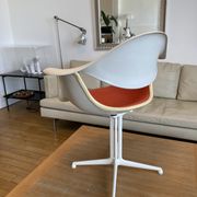 DAF Georges Nelson chair for Herman Miller. Foot la Fonda.
