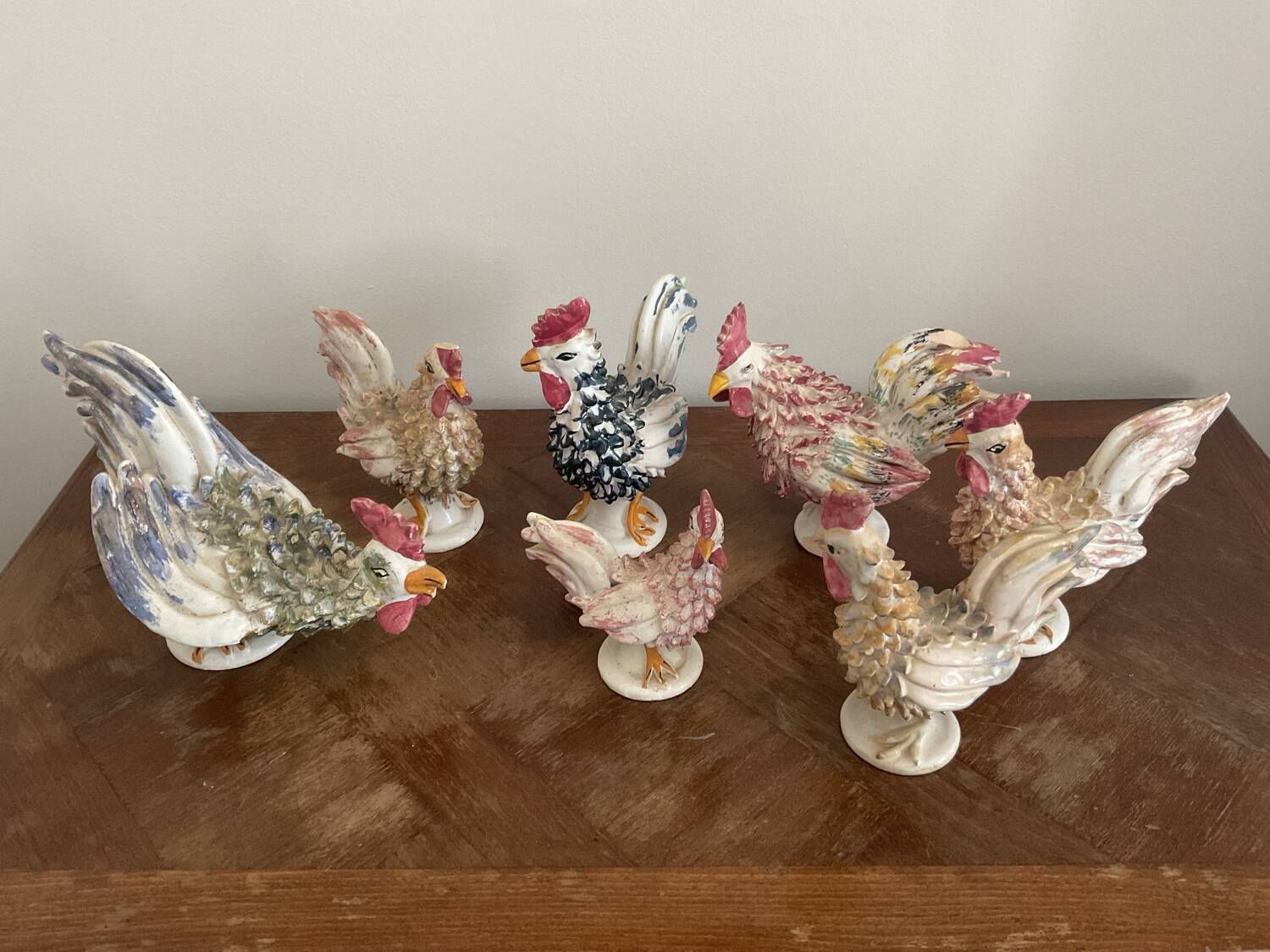 Coqs en porcelaine