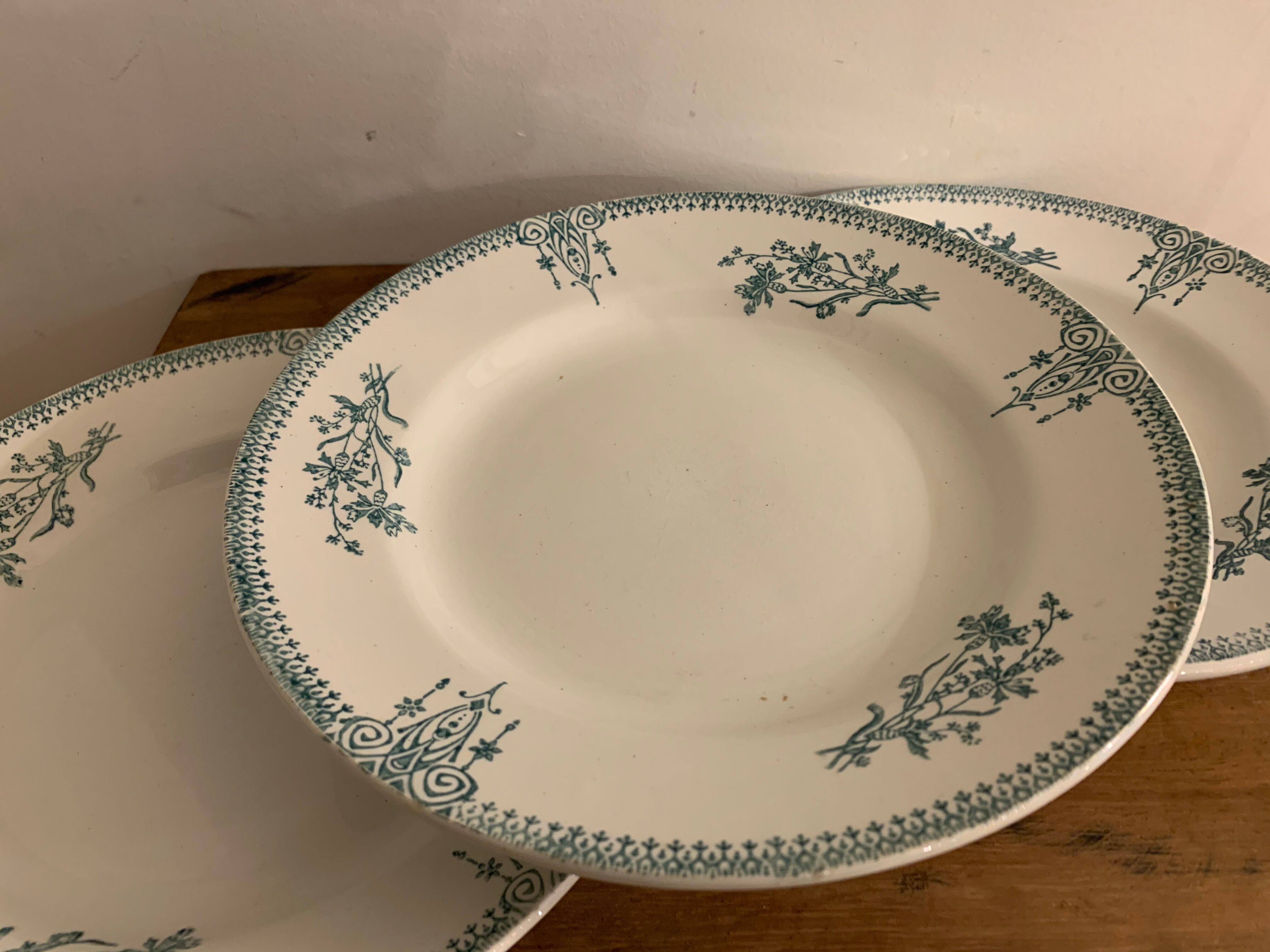 10 dessert plates and Art Deco green Saint Amand serving dish