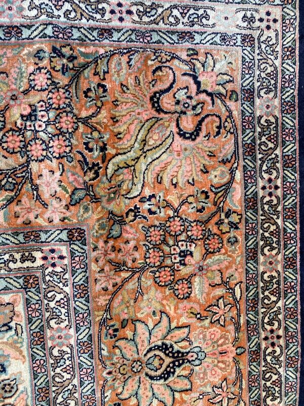 Kashmir silk carpet 273x373 cm