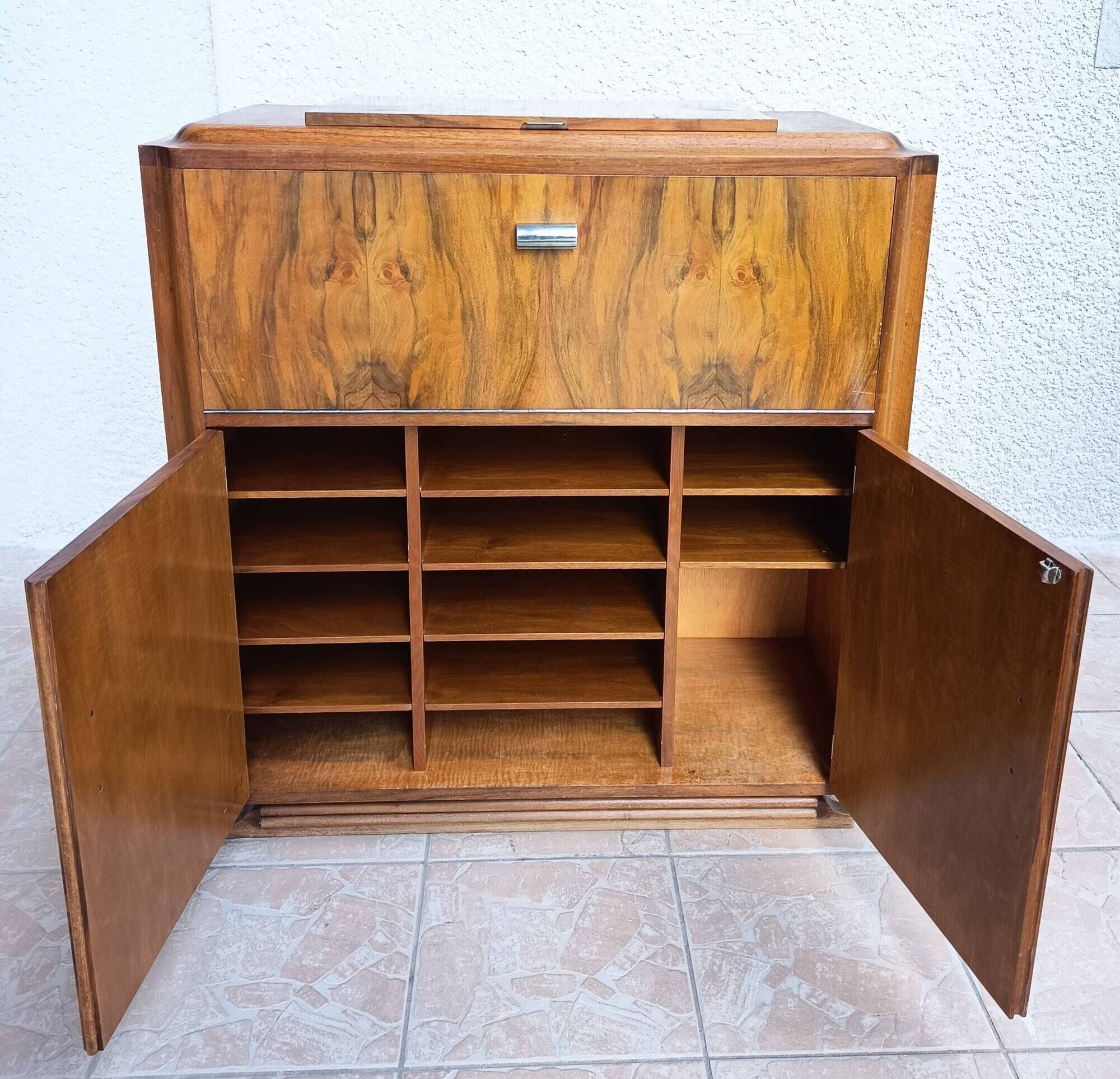 Art Deco walnut burl bar