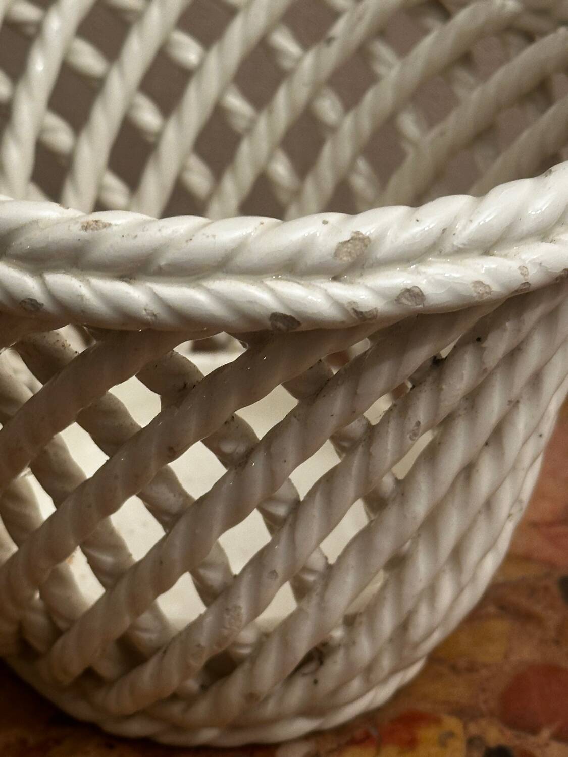 Vintage woven ceramic cache-pot