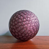 Plafonnier art déco en verre satiné alvéolé couleur aubergine, 1930