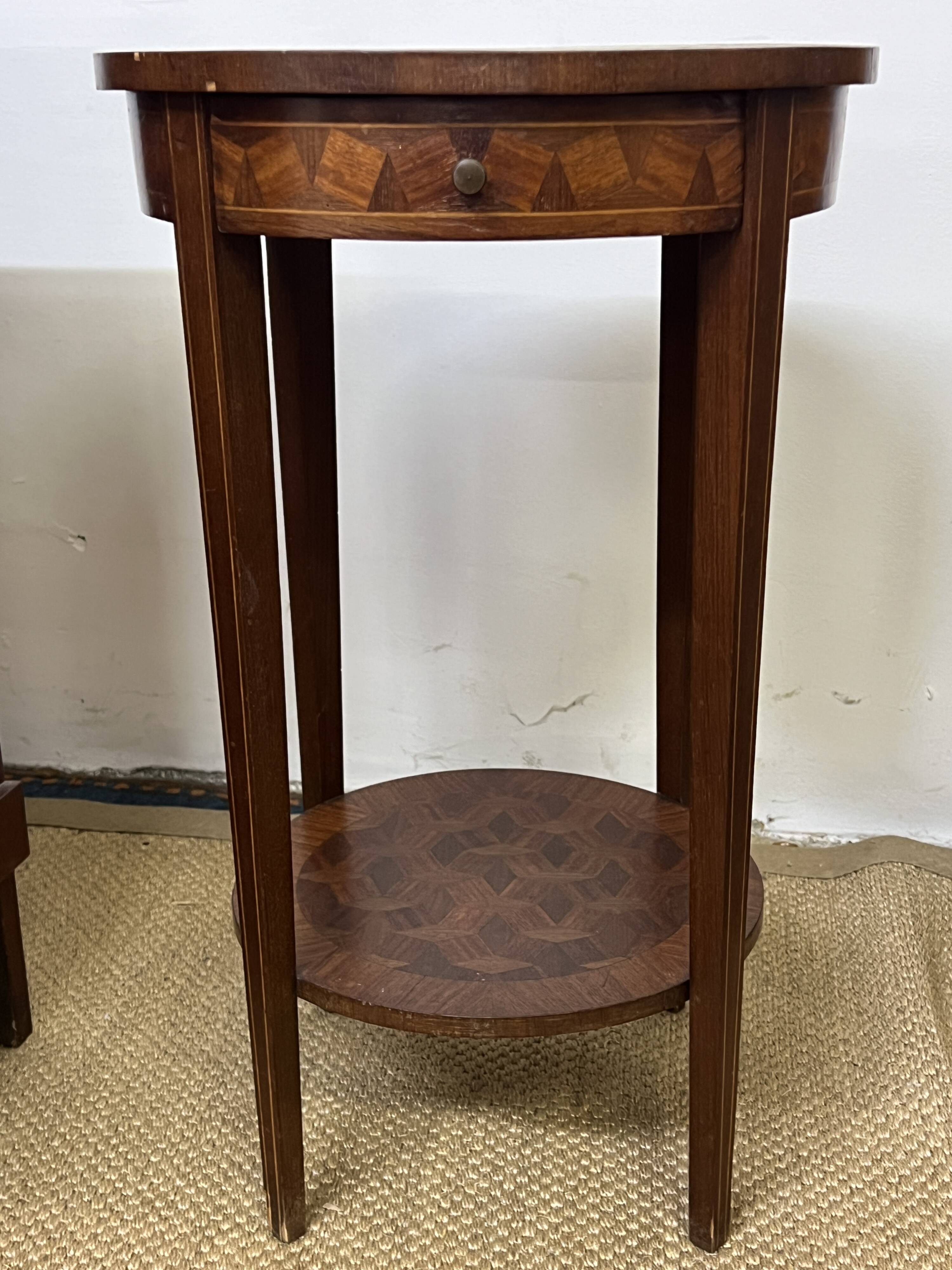 Pedestal table / Round seat in wood marquetry