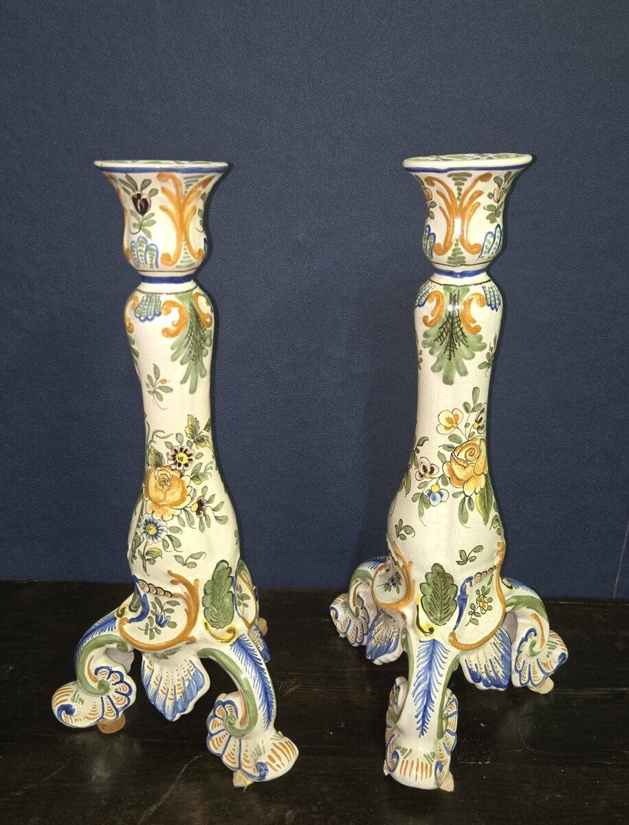 Pair of large polychrome ceramic candlesticks – Floral decoration – H 34 cm