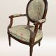 Fauteuil médaillon de style Louis XVI