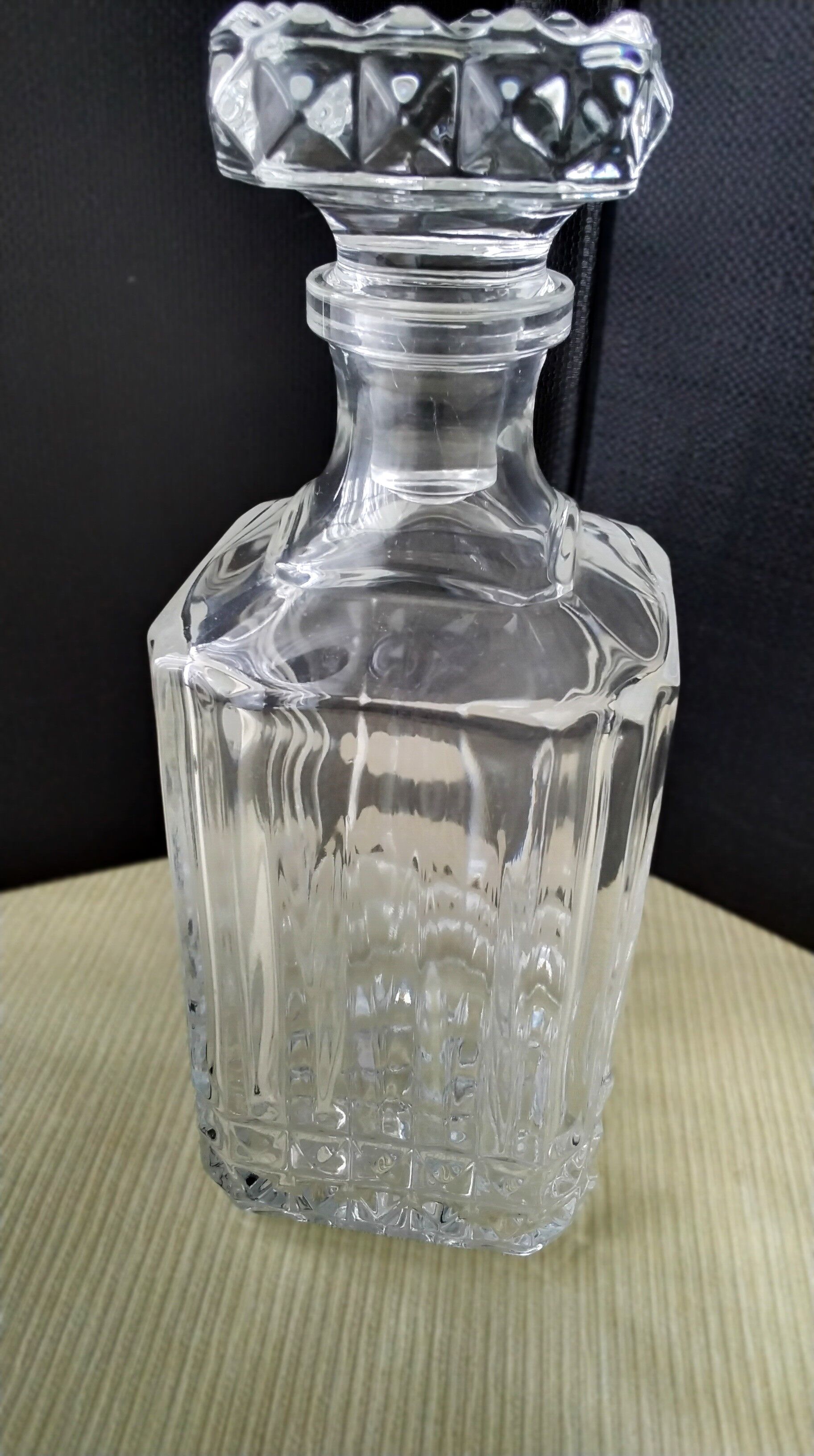 Crystal whisky carafe from Arques, Villandry model.