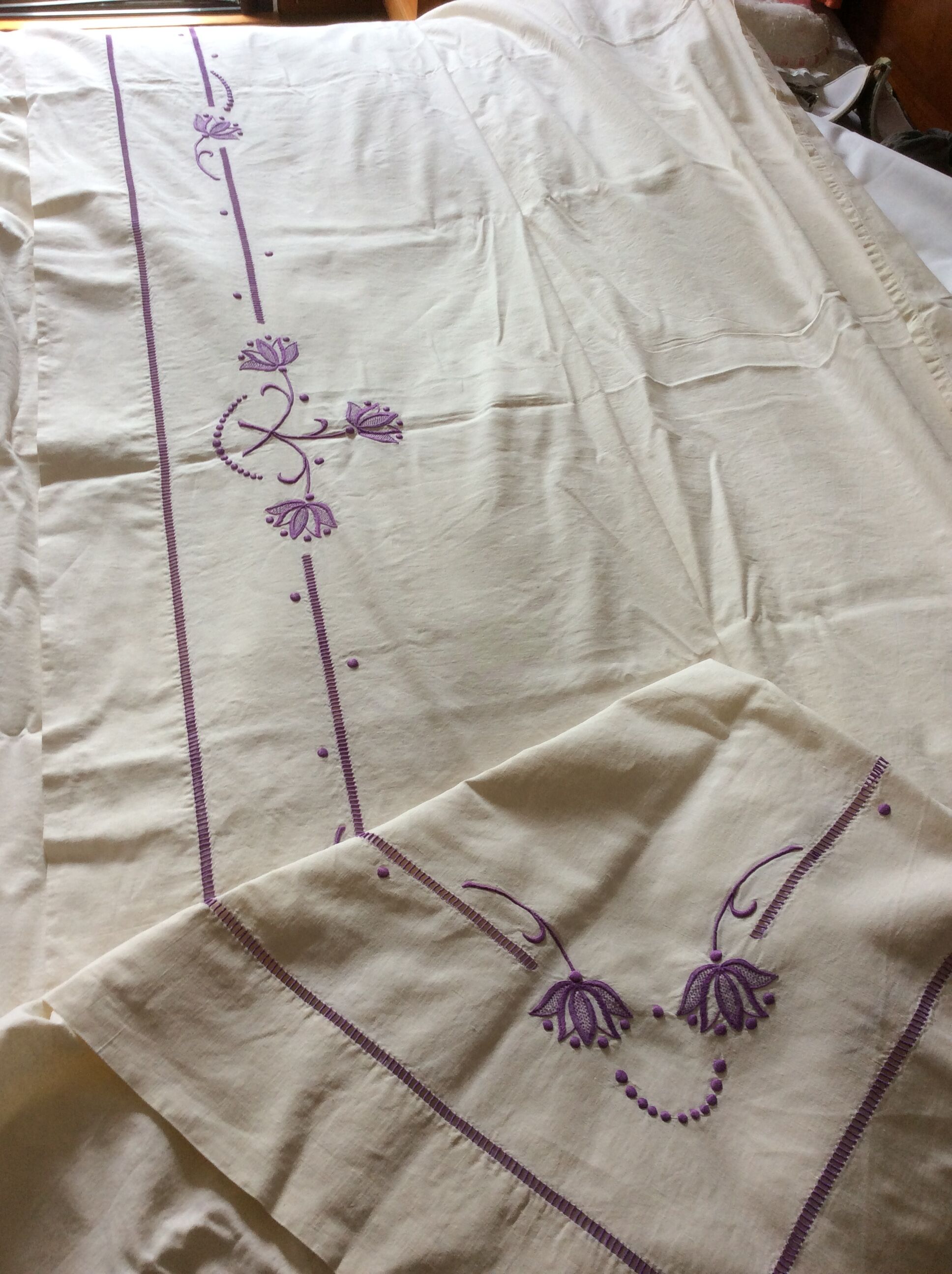 Cotton blend flat sheet "Blue Flower" hand-embroidered