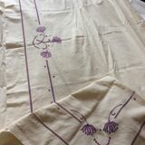 Hand embroidered mixed-hand flat sheet