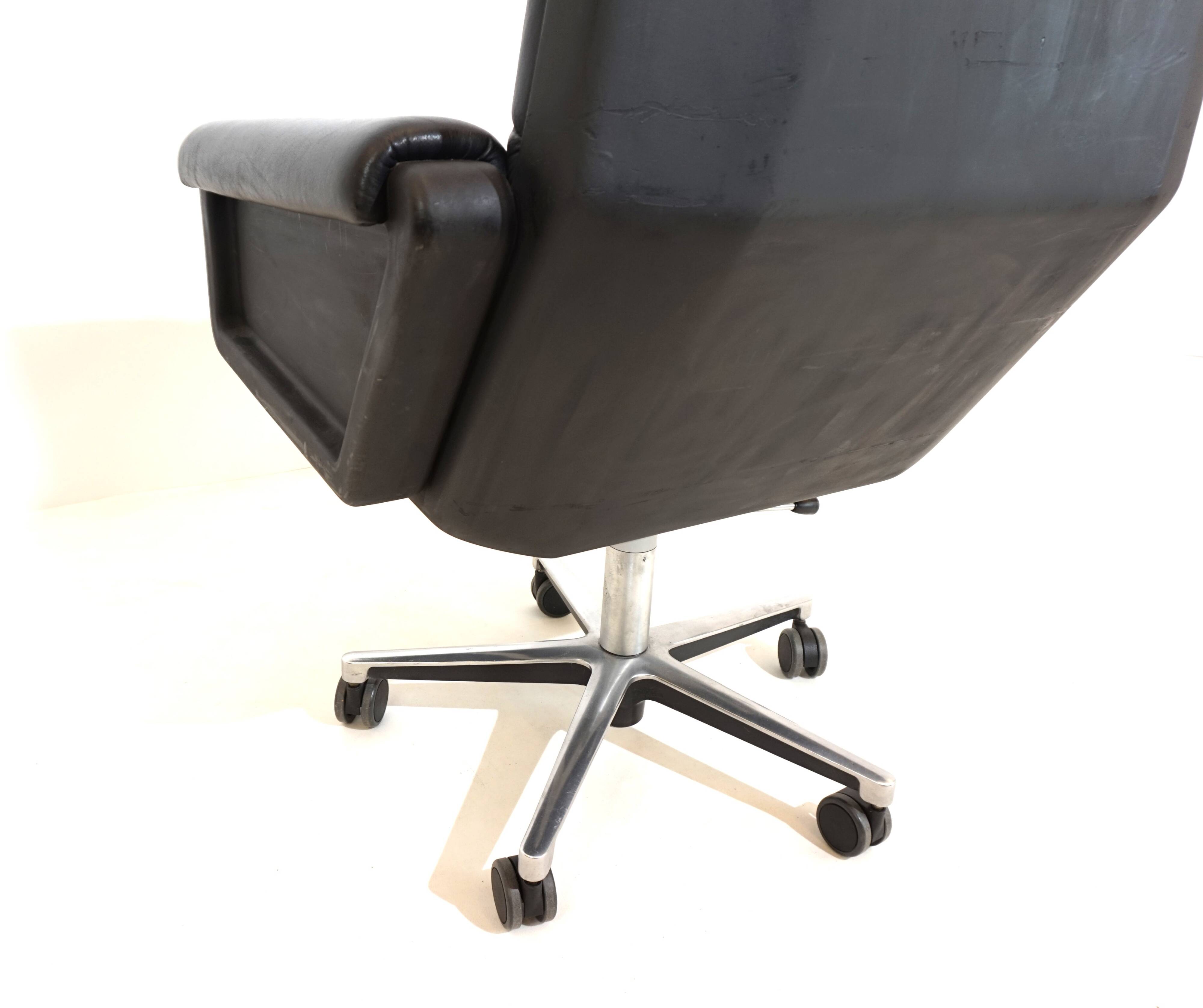 Chaise de bureau en cuir Mauser Seat 150 par Herbert Hirche